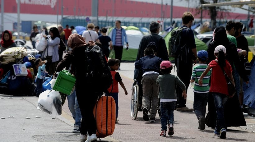 Θα μας πνίξουν στους μετανάστες: Έφτασαν στον Πειραιά 183 από Μυτιλήνη και Χίο